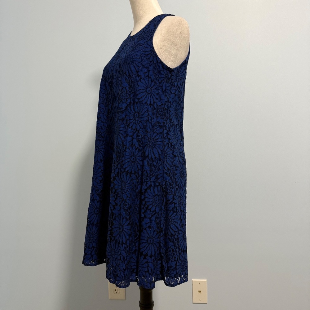 Tommy Hilfiger Women’s Sleeveless Blue Lace Lined Dress Size 6 - Picture 4 of 12